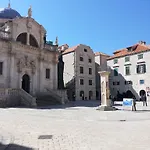 Historical City Center Apartment